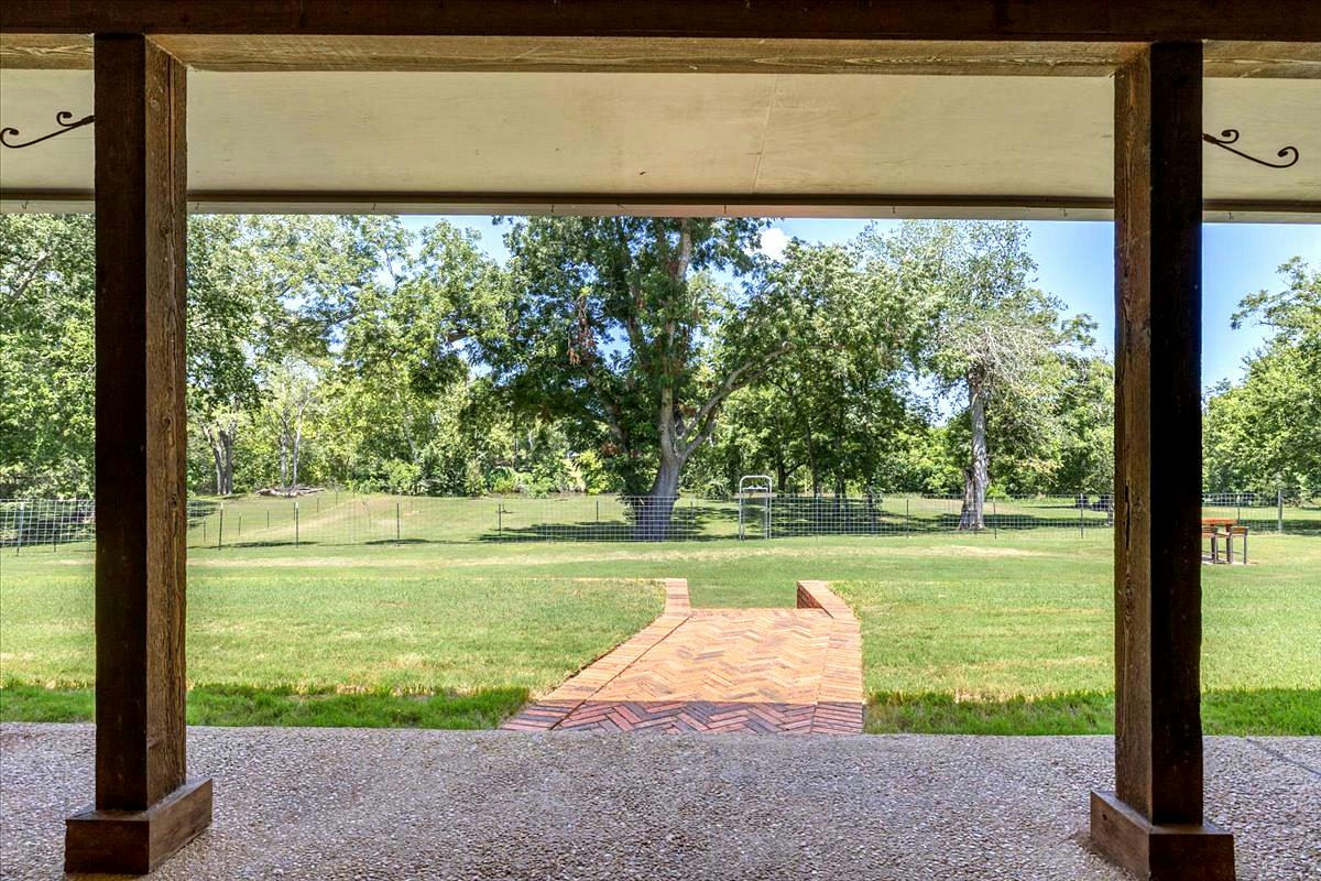 154 Shoreline Dr — photo 3