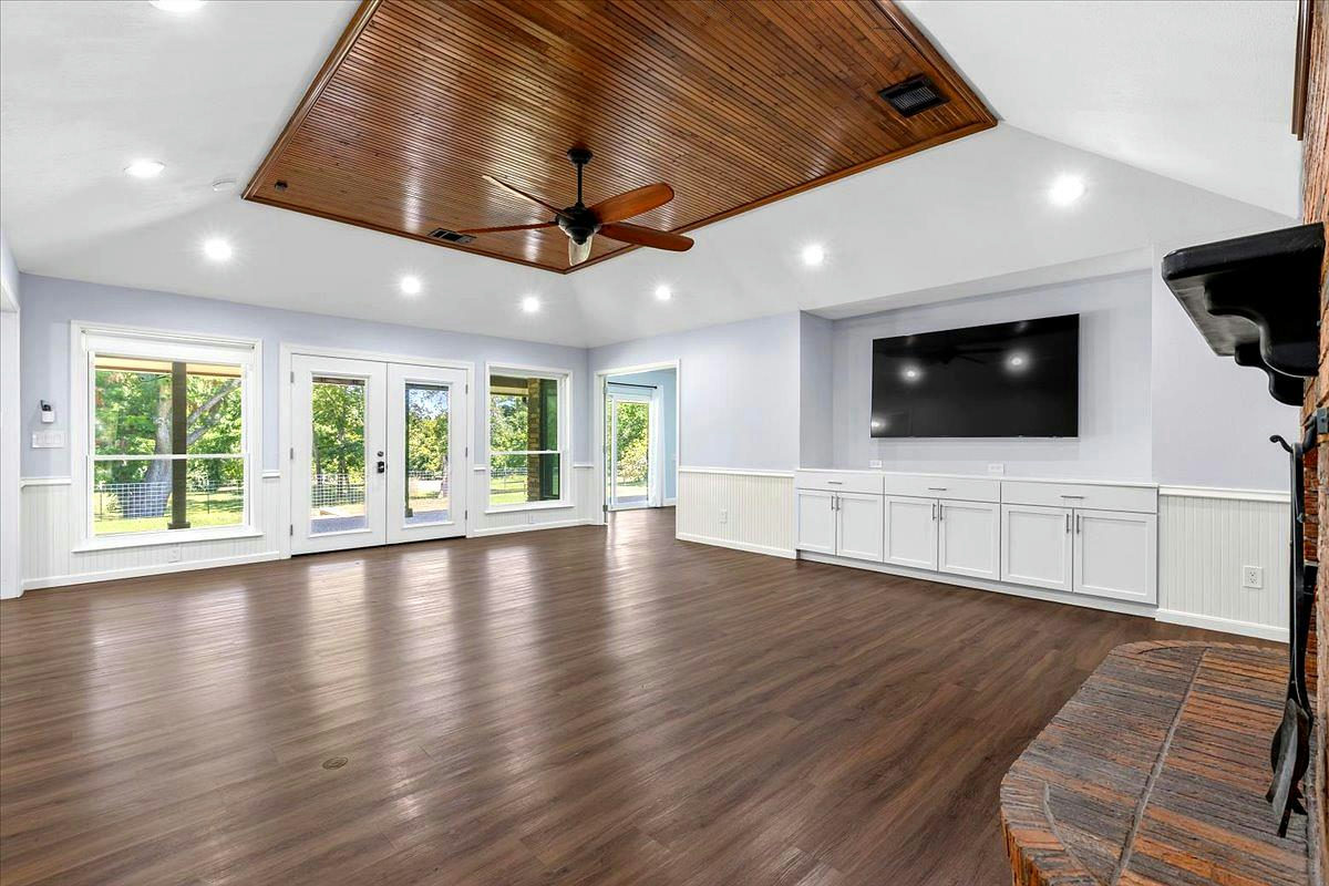 154 Shoreline Dr — photo 4