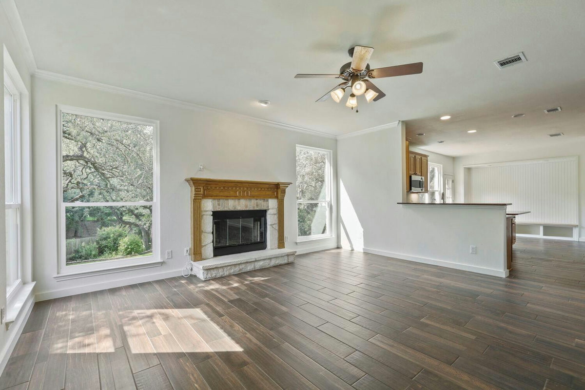 12052 Tulare Dr — photo 4