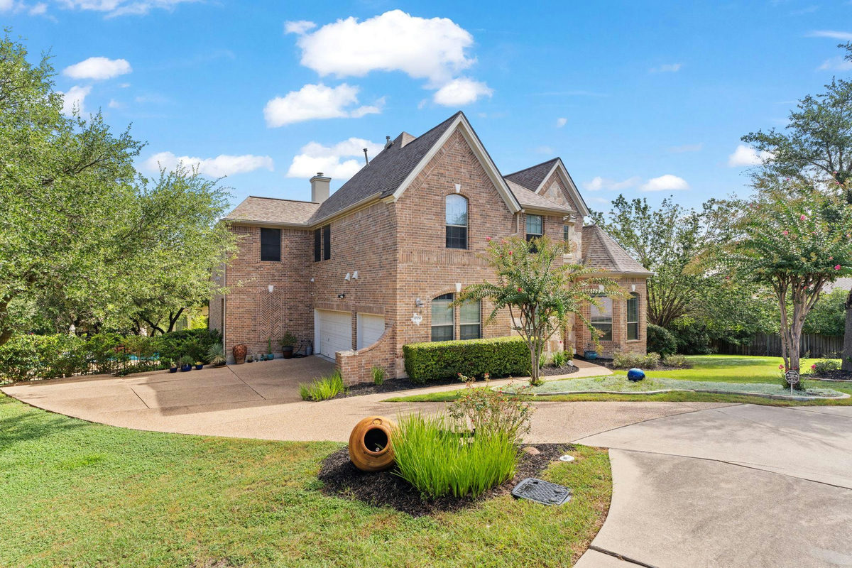 10700 Spiderling Ct — photo 2