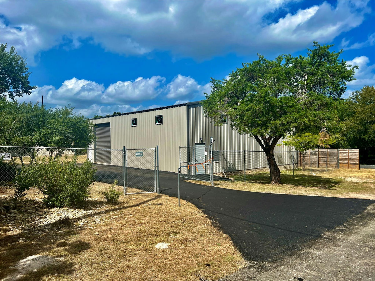 16001 AWALT Dr — photo 3