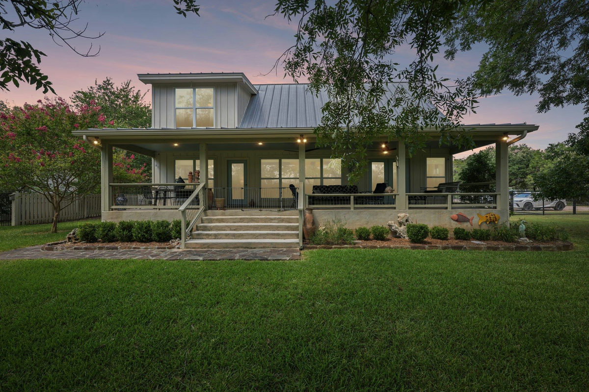246 Blanco Dr — photo 3