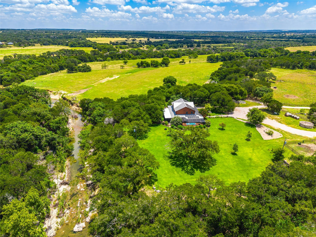 301 Blessing Ranch Rd — exterior