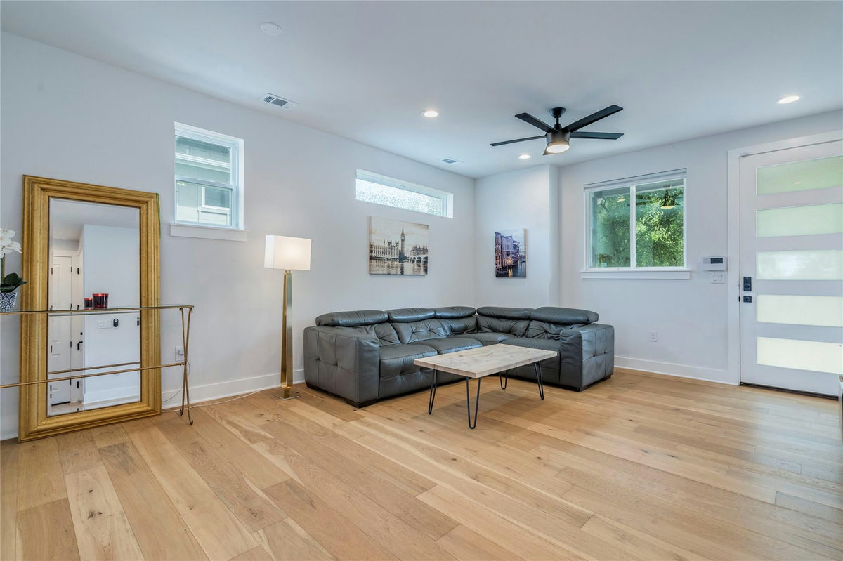 1214 Delano St #1 — photo 3