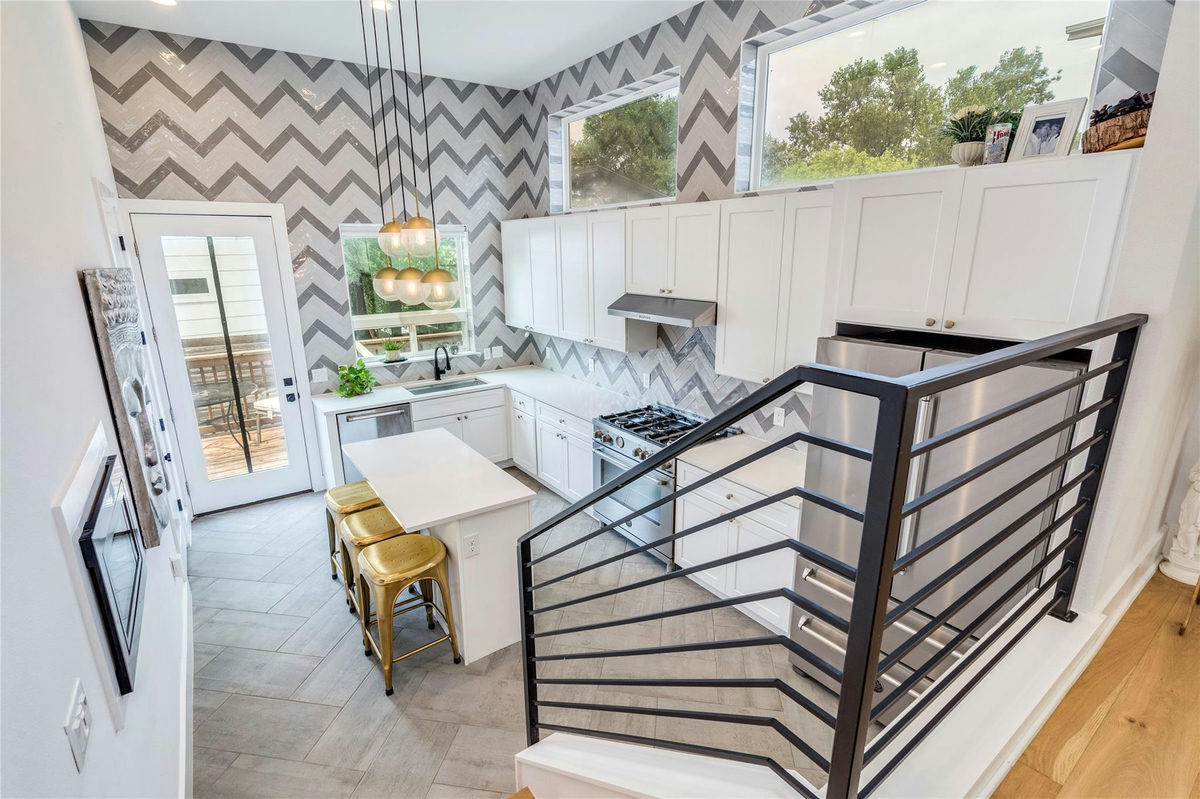 1214 Delano St #1 — photo 5