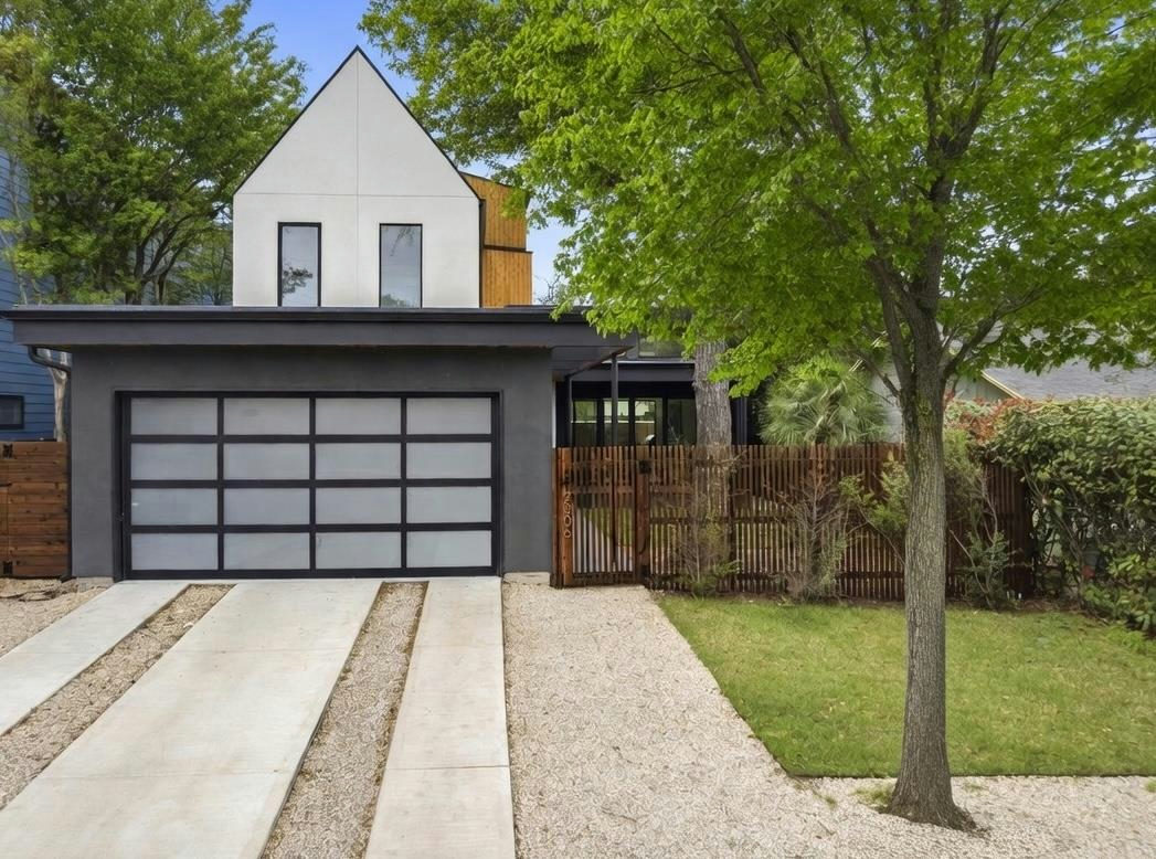 2306 S 2nd St — exterior