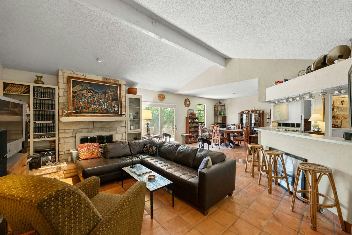 9820 Timber Ridge Pass — photo 5