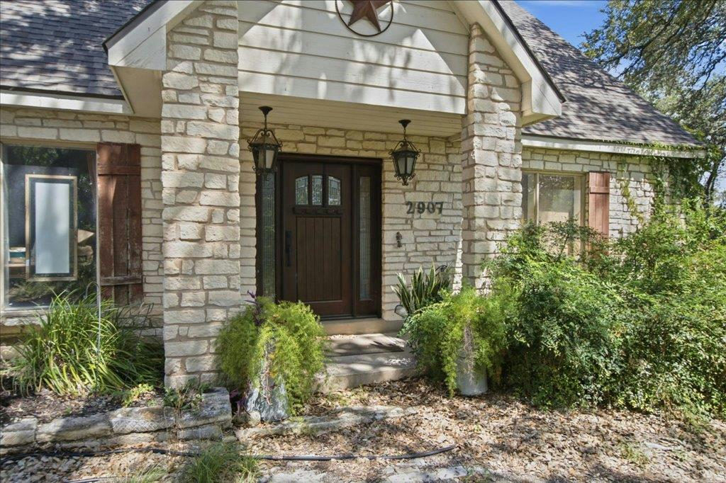 2907 Cameron Loop — photo 2