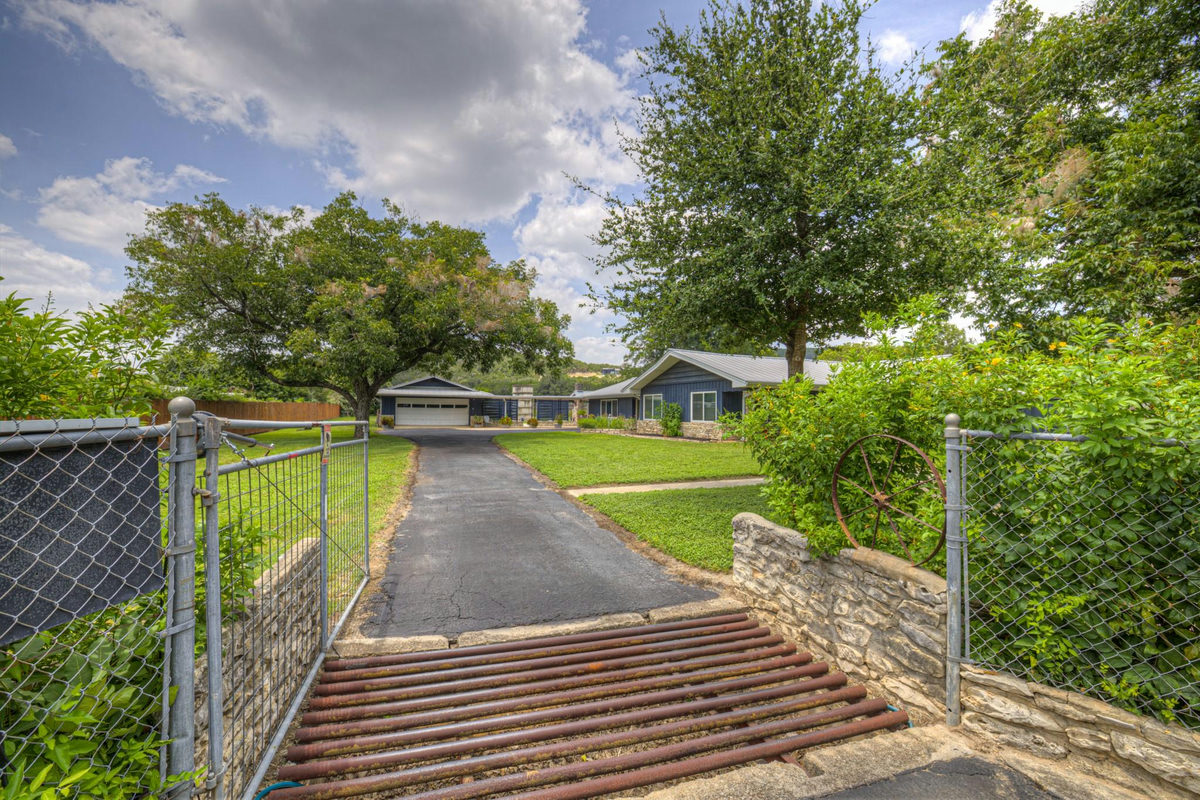 635 Riverside Path — photo 3