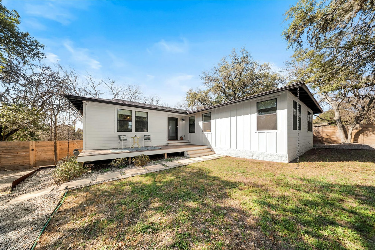 7702 Wynne Ln — exterior