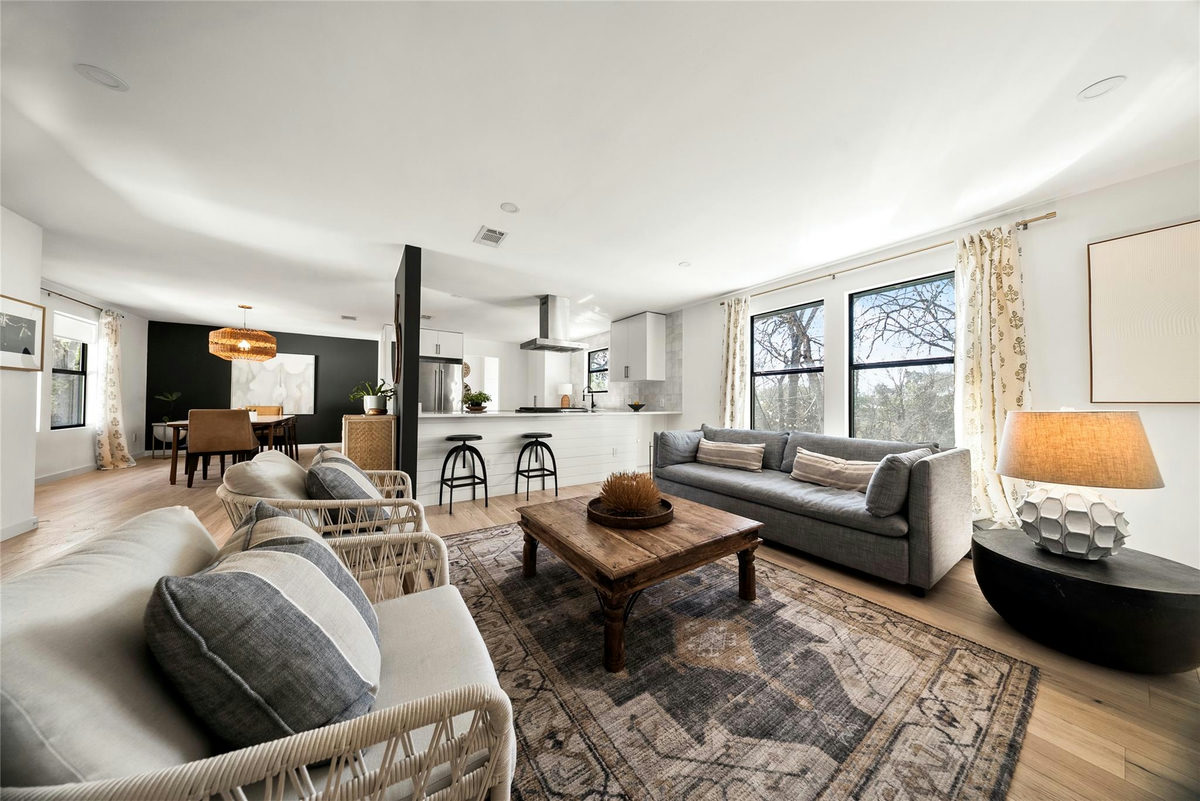 7702 Wynne Ln — photo 3