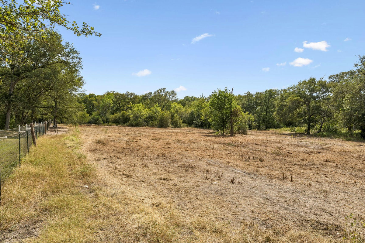 16001 Decker Lake Rd — photo 4