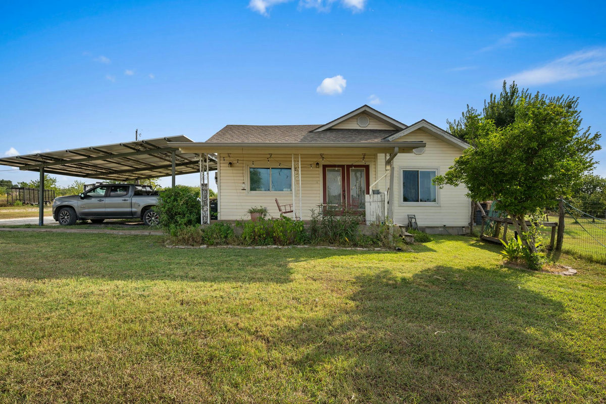 9916 Horizon Ln — exterior