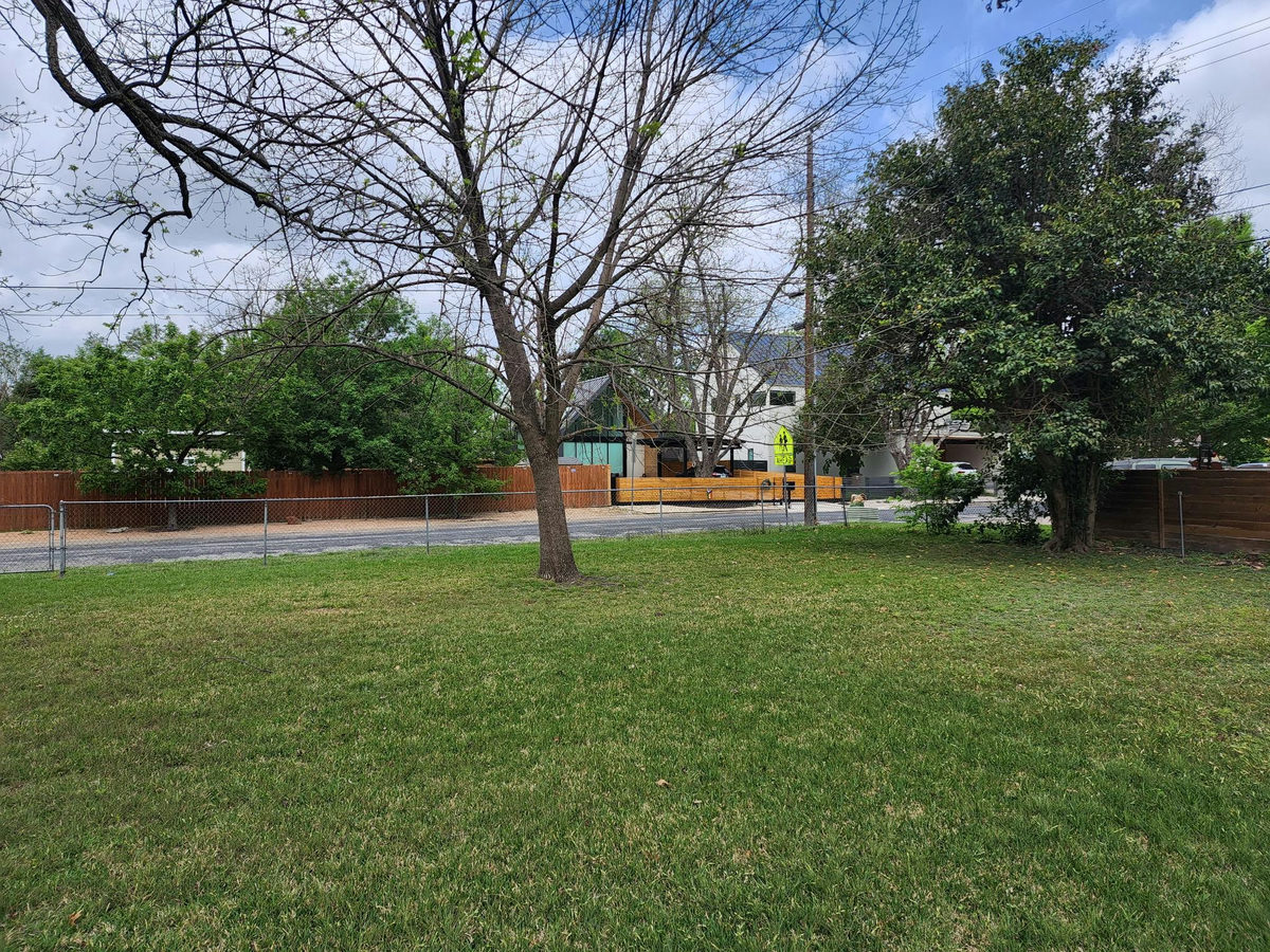 1716 Karen Ave — photo 4