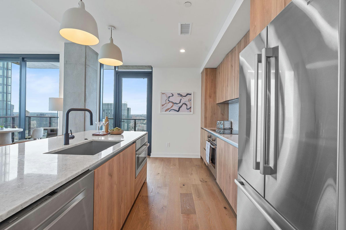84 East Ave #1401 — photo 3