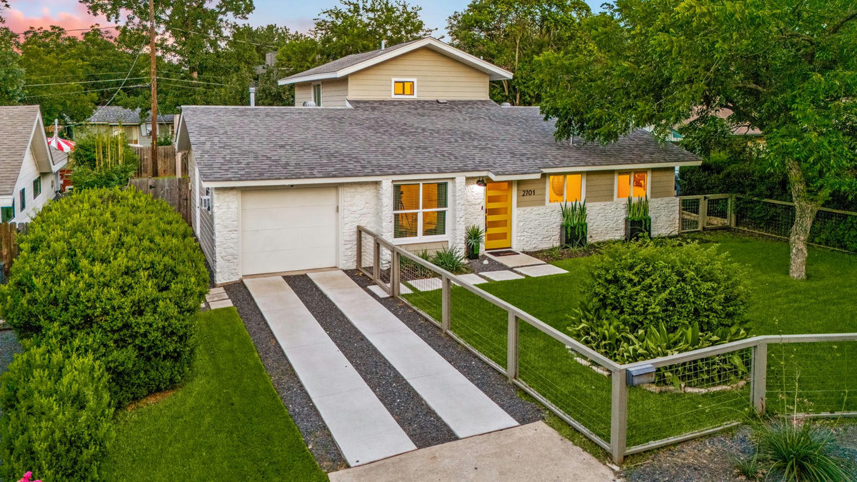 2701 Friar Tuck Ln — exterior