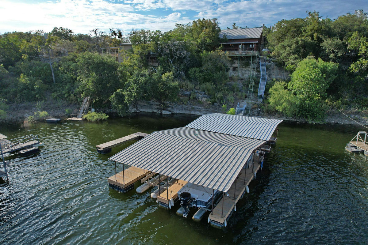 707 Cat Hollow Club Dr — exterior