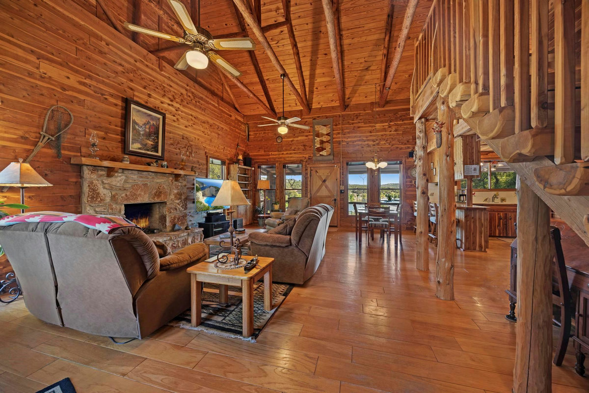 707 Cat Hollow Club Dr — photo 3