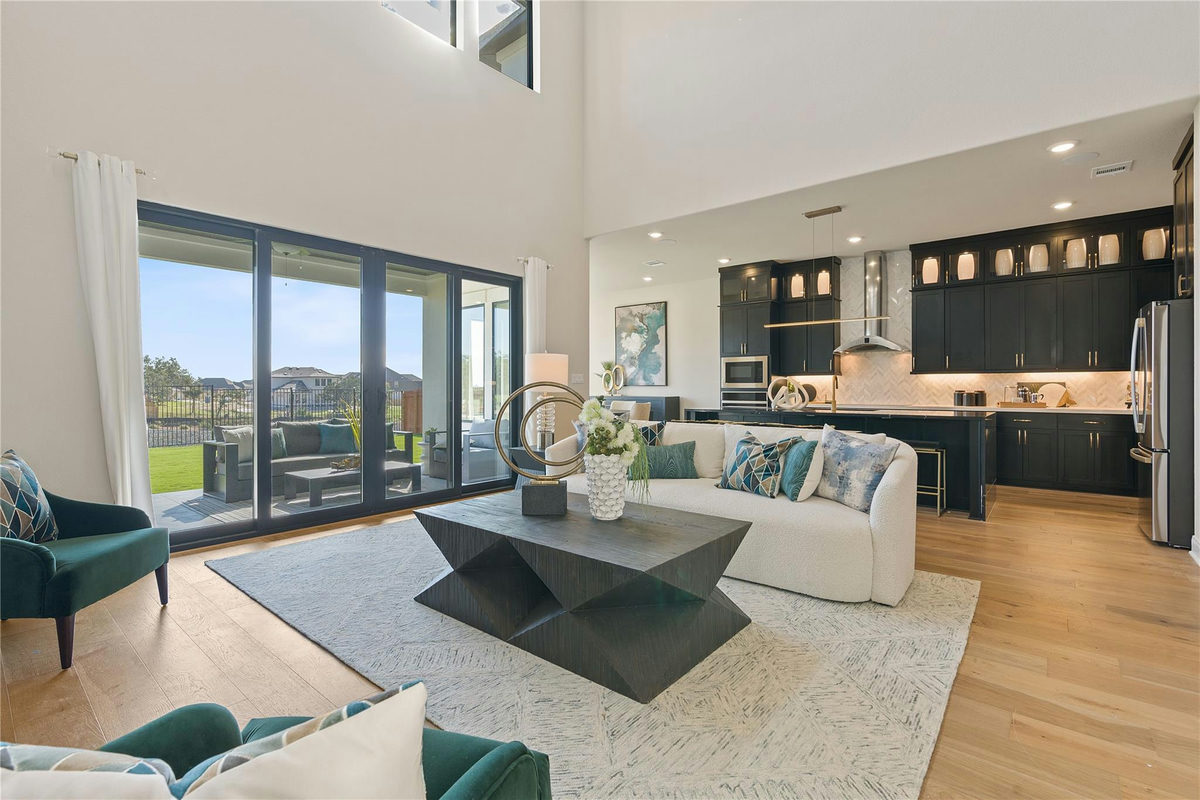 1300 Shelby Ln — photo 4