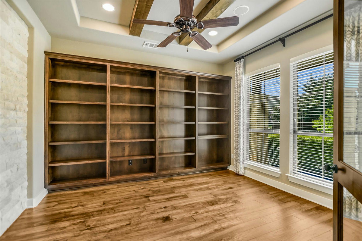 6005 Empresa Dr — photo 4