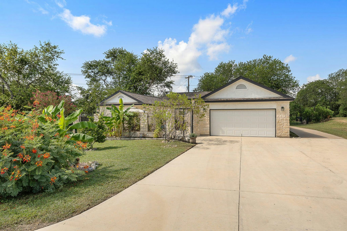 11808 Arnold Ln — photo 2