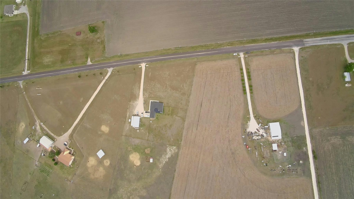 7100 FM 972 — photo 3