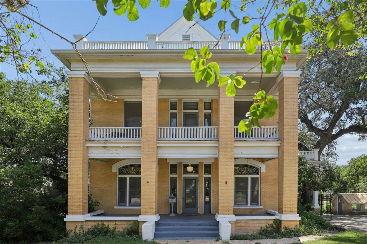 504 S Main St — photo 2