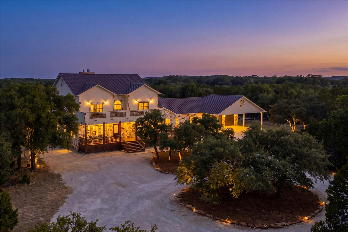 224 Liberty Bell Ln — exterior