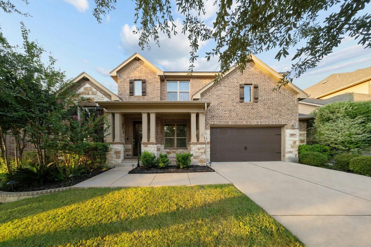 2512 Thunder Horse — exterior