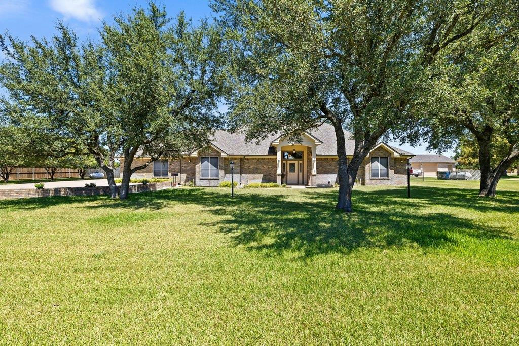 5421 FM 619 — photo 2