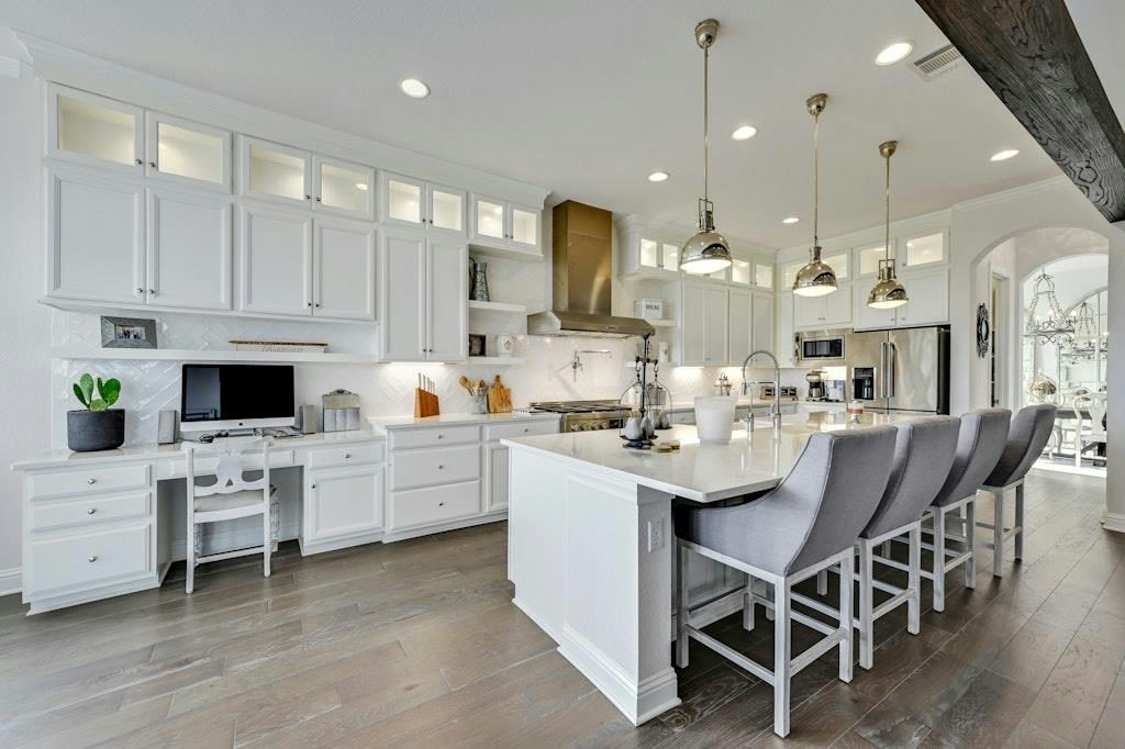 17316 Avion Dr — photo 3