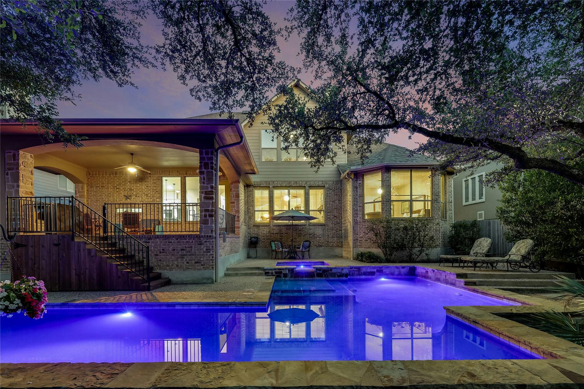 321 Angus Dr — photo 2