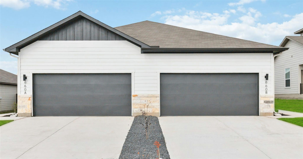 1001 Staglin St — exterior