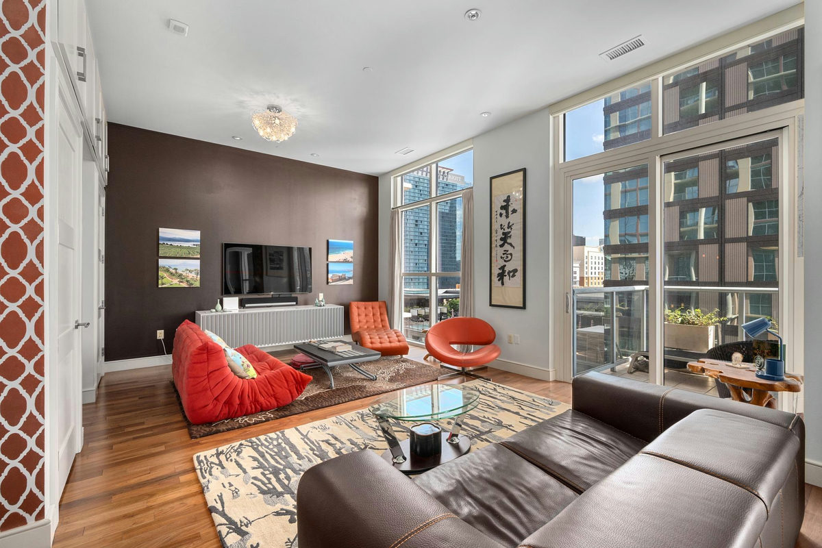 98 San Jacinto Blvd #1306 — exterior