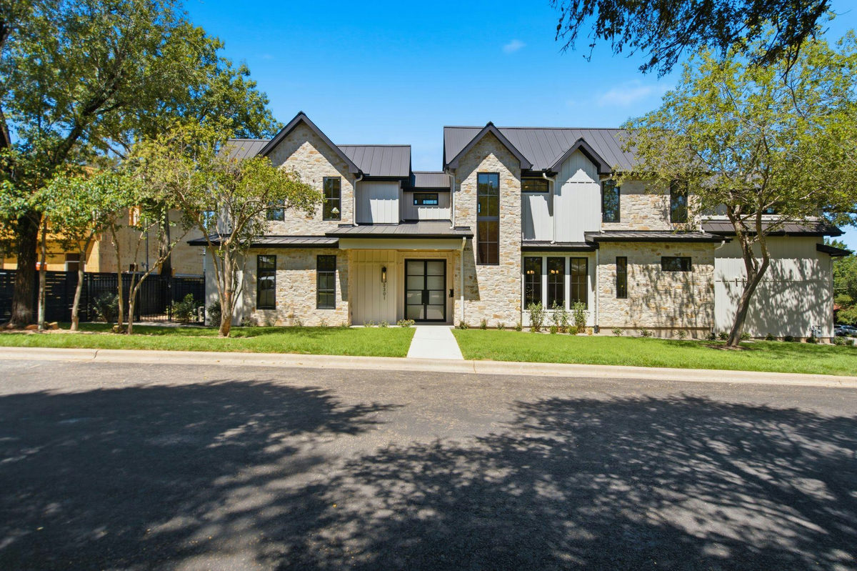 2301 Westworth Cir — exterior