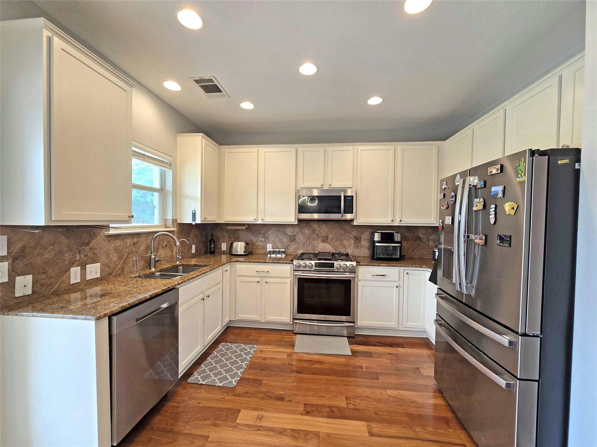 9412 Castle Pines Dr — photo 3