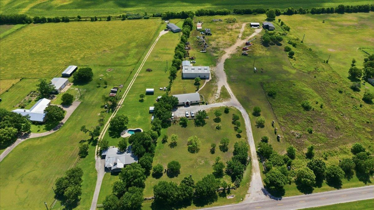 4300 Fm-1105 Rd — photo 2