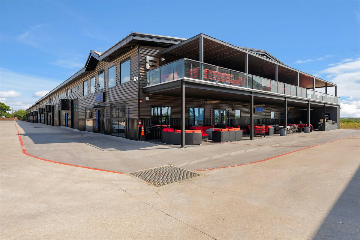 13807 Fm-812 None #516 — exterior