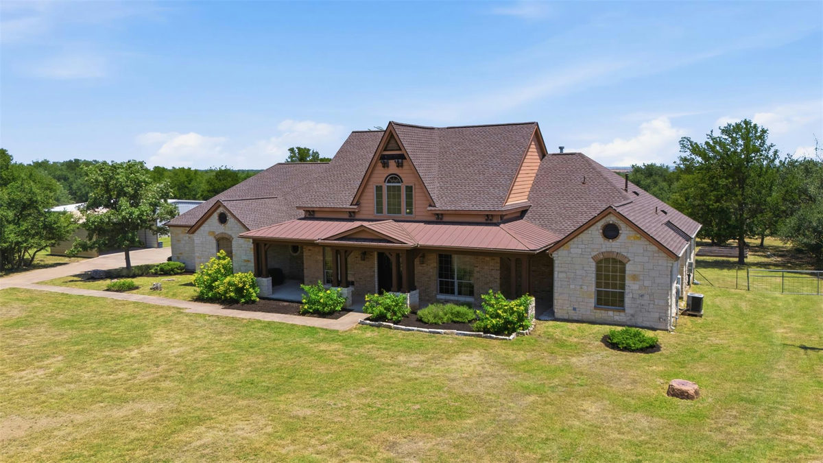 438 Patricia Rd — exterior