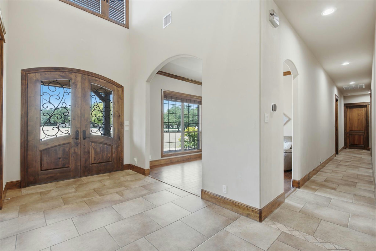 438 Patricia Rd — photo 5