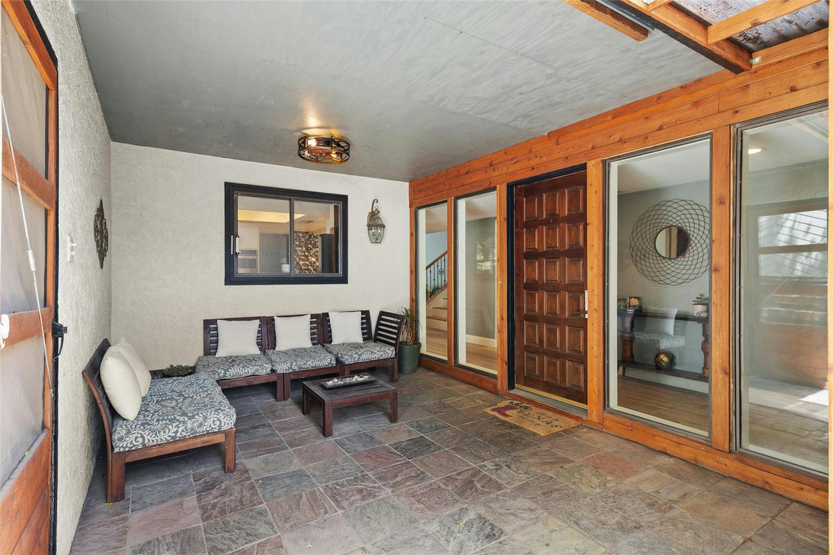 6110 Gardenridge Holw — photo 4