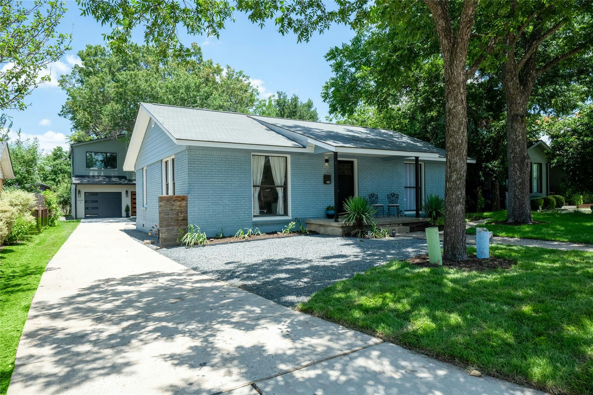 1404 Justin Ln #1 — photo 2