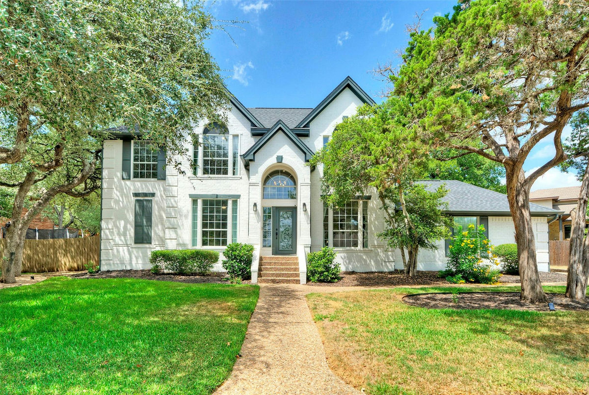 3002 Barton Point Cir — exterior