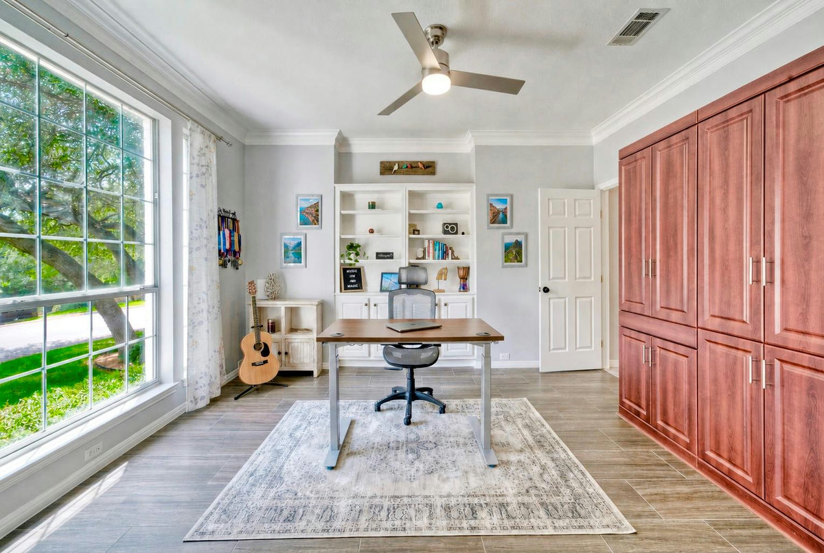 3002 Barton Point Cir — photo 3