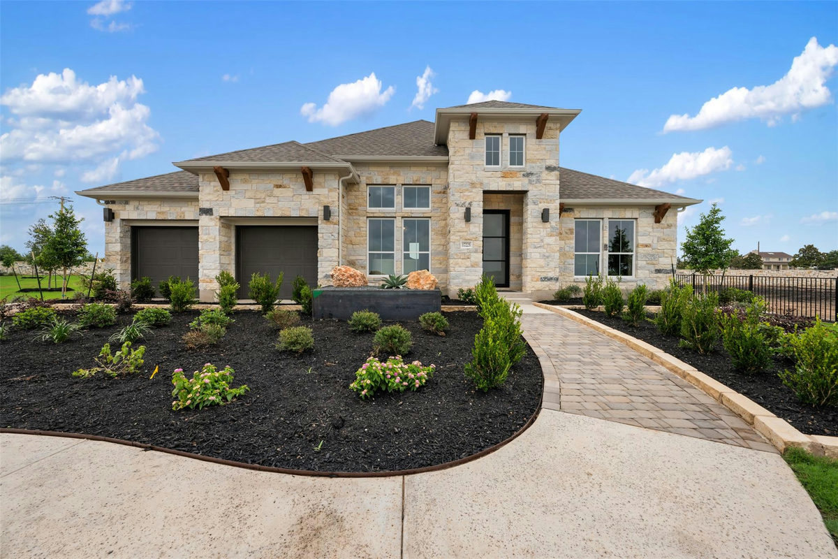 132 Bigtooth Maple Ln — exterior