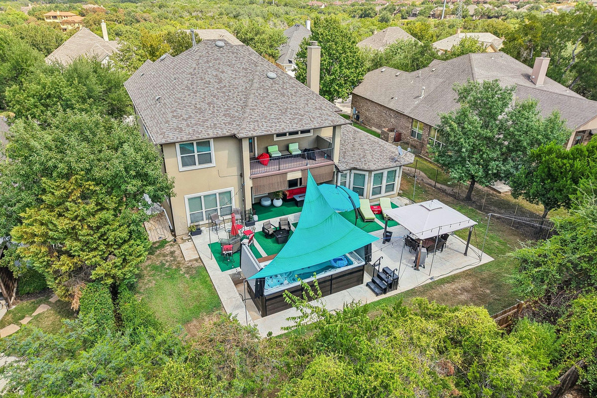 213 Lake Como Dr — photo 2