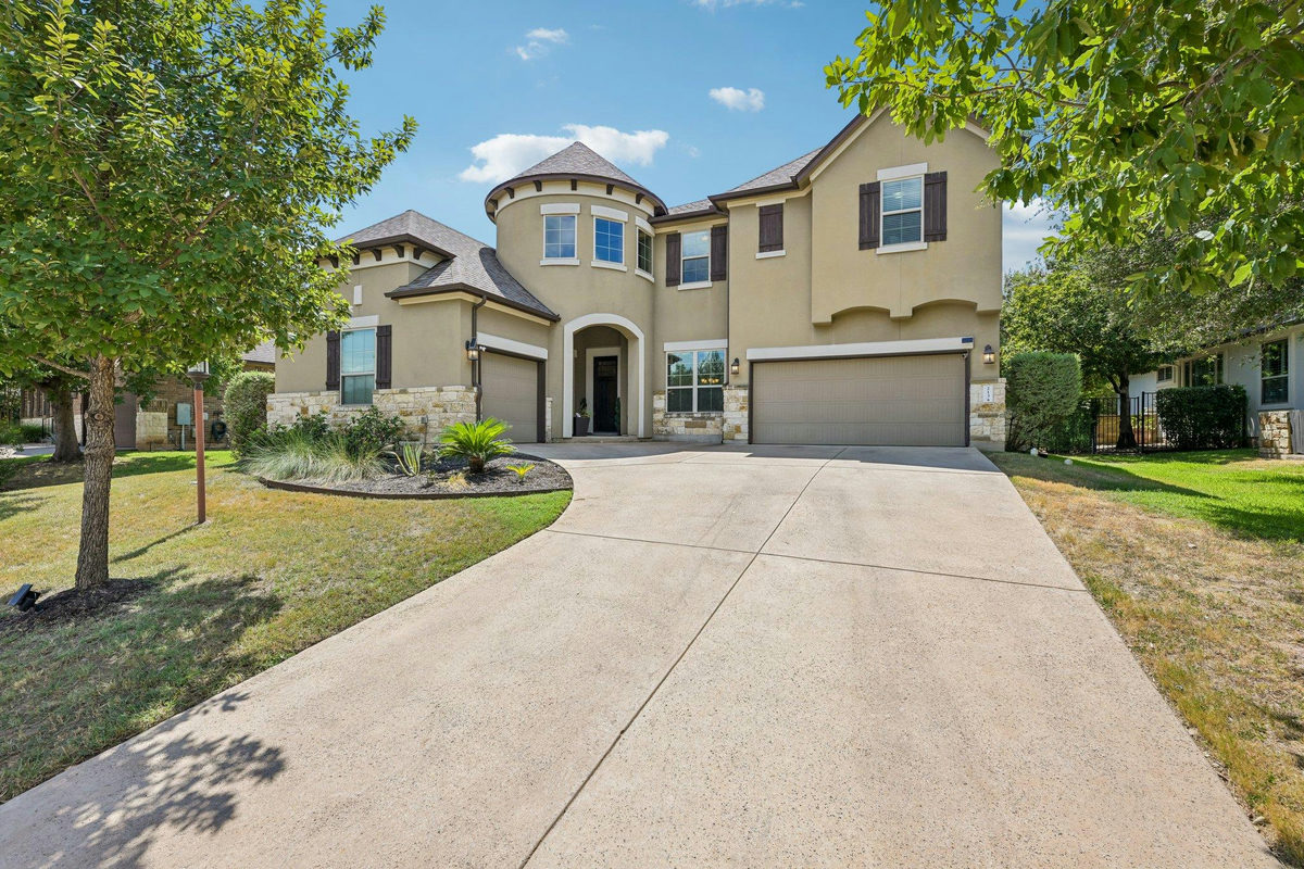 213 Lake Como Dr — exterior