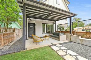 504 Normandy St #A — photo 2