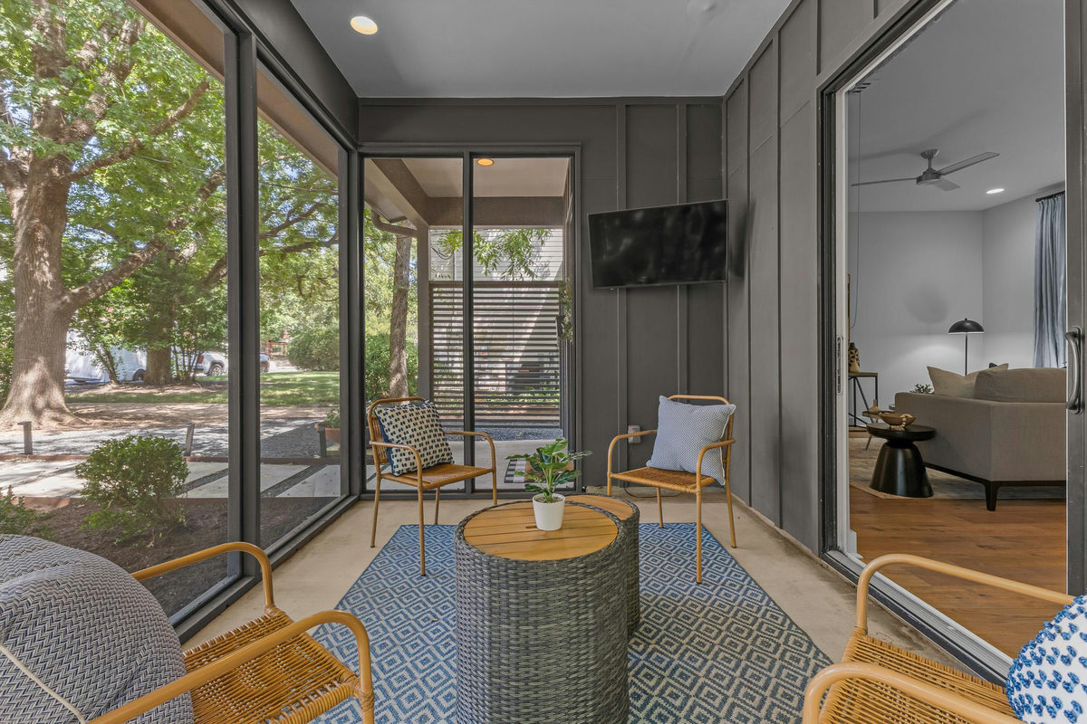 1603 W 39th 1/2 St #A — photo 4