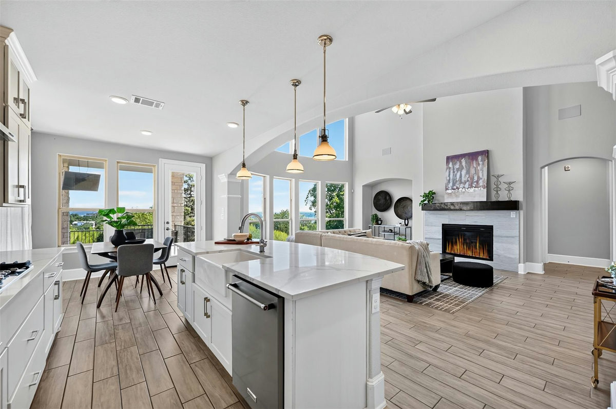 2400 Sunset Vista Cir #39 — photo 5